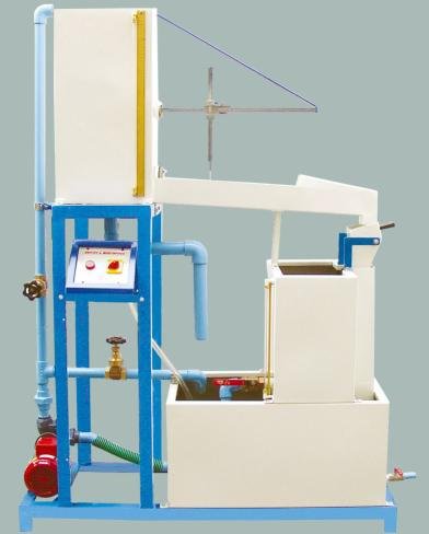 Orifice and mouthpiece apparatus with a tall supply tank, control panel, pump and a lower measuring tank
